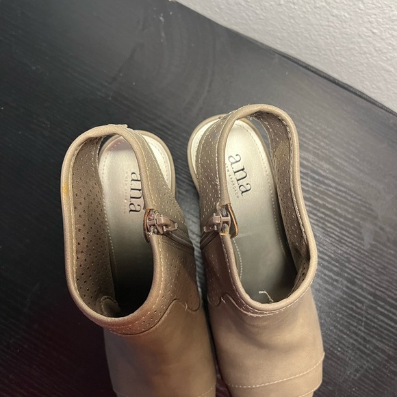 A.N.A Elegant Beige Women's Ankle Boots - Picture 3 of 4